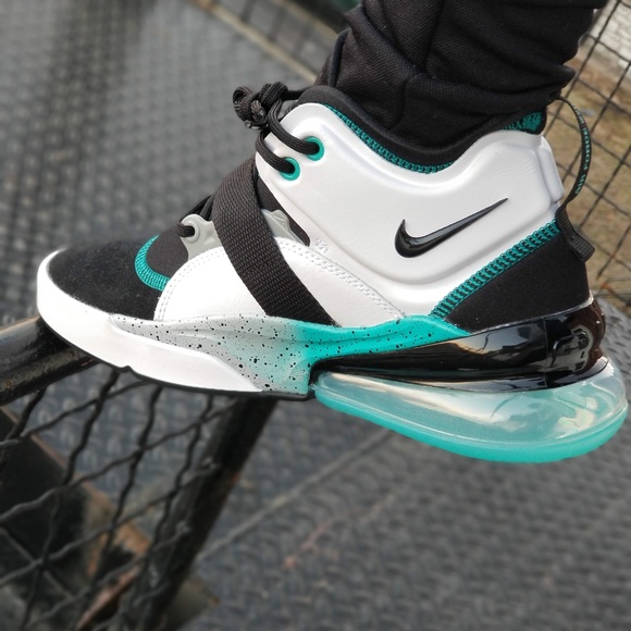 Nike Shoes - Nike Air Force 270